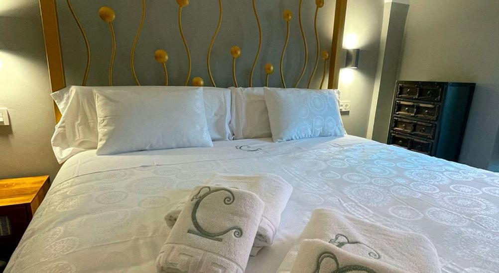 Hotel Rural La Casa De Carlota Montanchez Ngoại thất bức ảnh